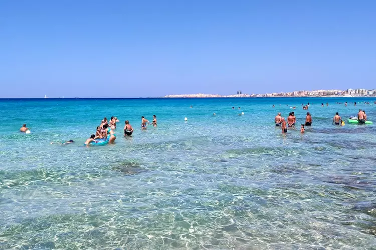 Il fantastico mare del Salento nella zona di Baia Verde a Gallipoli.