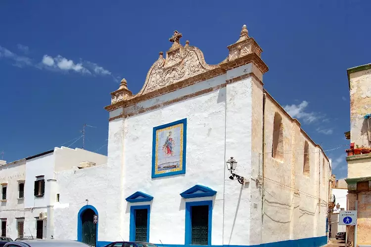 La chiesa di Santa Maria degli Angeli sulla Riviera del centro storico di Gallipoli.