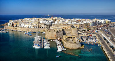 Il centro storico di Gallipoli con il Castello.