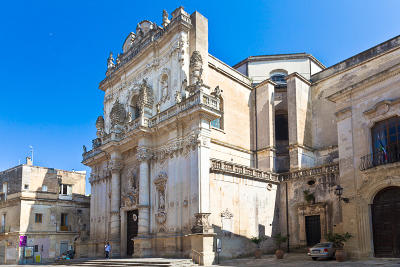 La chiesa di San Giovanni Battista o del Rosario vicino Porta Rudiae.