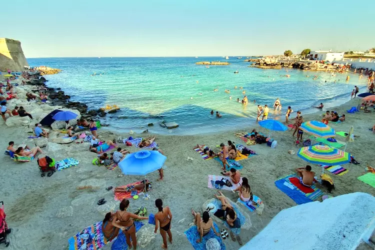 La spiaggia di Cala Pantano è uno delle più conosciute di Monopoli.
