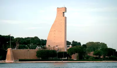 Il Monumento al Marinaio d'Italia a Brindisi.