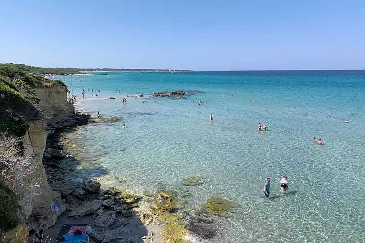 La Baia dei Turchi è una delle spiagge più belle vicino Otranto.