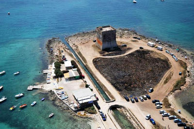 Torre Lapillo sul mare vicino Porto Cesareo.